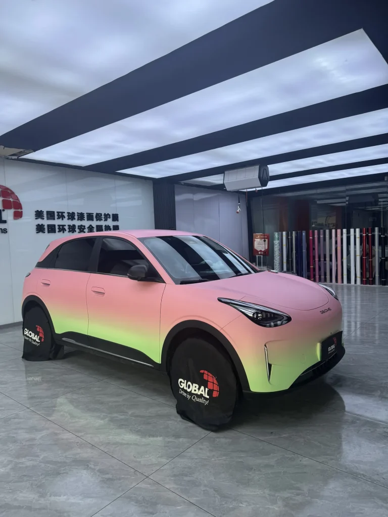 郑州吉利星愿粉绿渐变定制改色施工实拍图 8